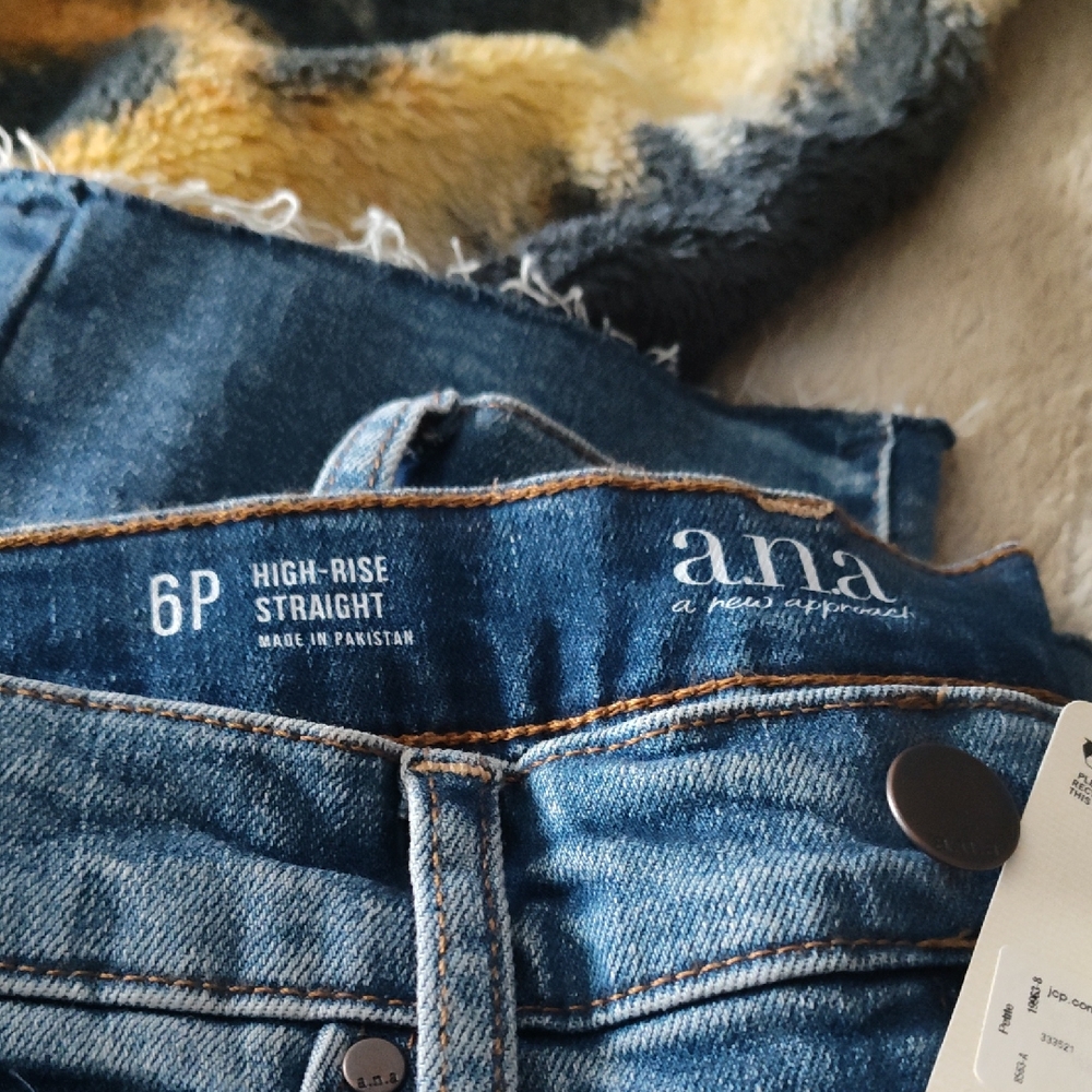 a.n.a High-Rise Straight Jeans - Blue